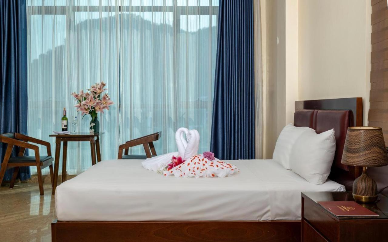 Aroma Cat Ba Sea View Hotel Chan Chau ภายนอก รูปภาพ
